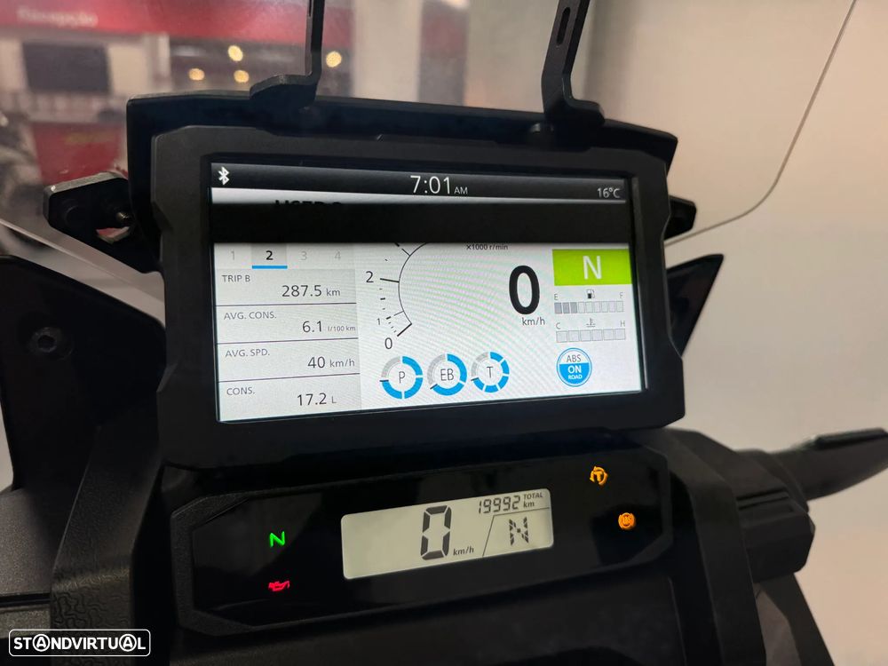 Honda Africa Twin 1100 - 6