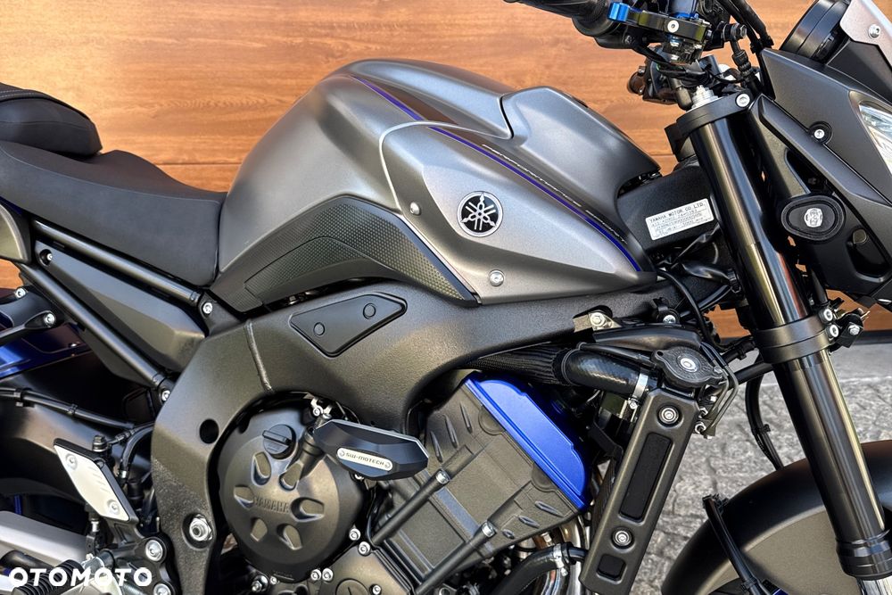 Yamaha FZ8 - 6