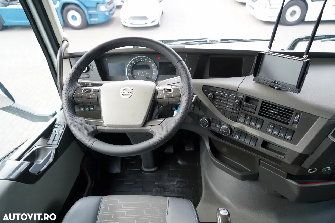Volvo FH 460 / SISTEM HIDRAULIC / CABINĂ JOSĂ / ANVELOPE 100% / 2018 / IMPORTAT - 27