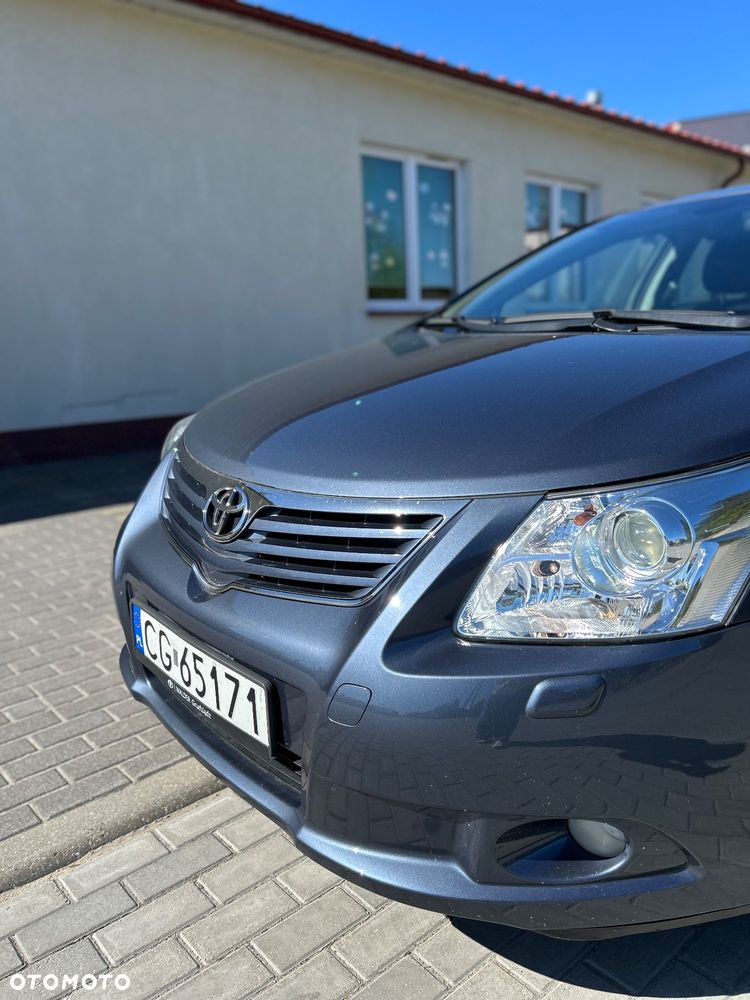 Toyota Avensis 1.8 Luna - 2