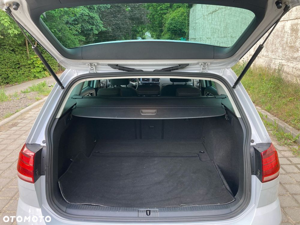Volkswagen Golf - 9