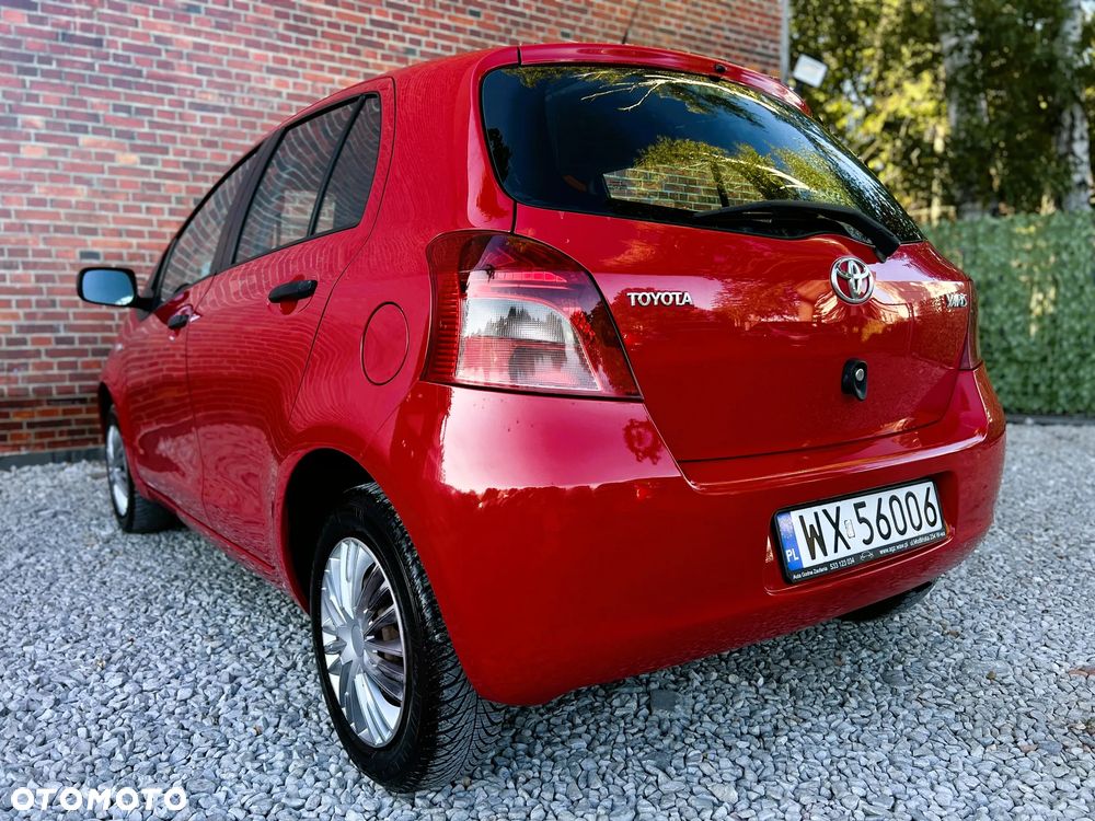 Toyota Yaris - 32
