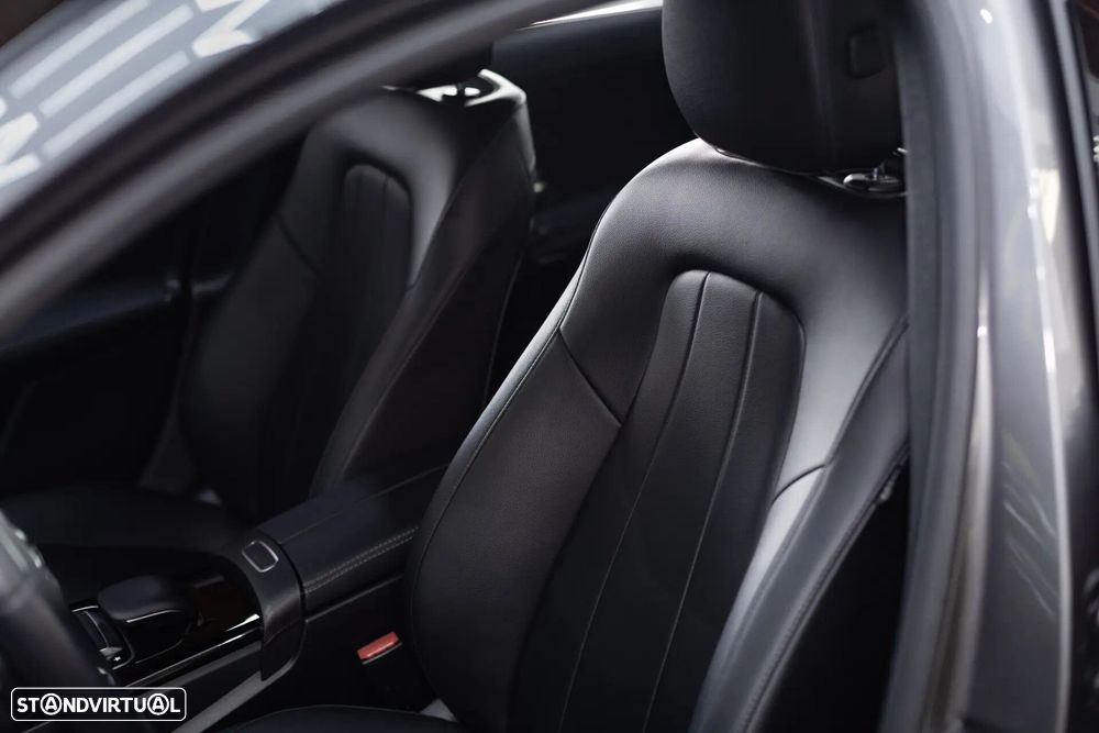 Mercedes-Benz A 180 Limousine d Progressive Aut. - 20