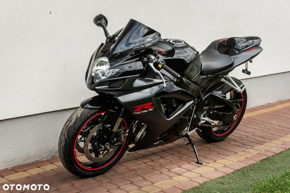 Suzuki GSX-R - 6