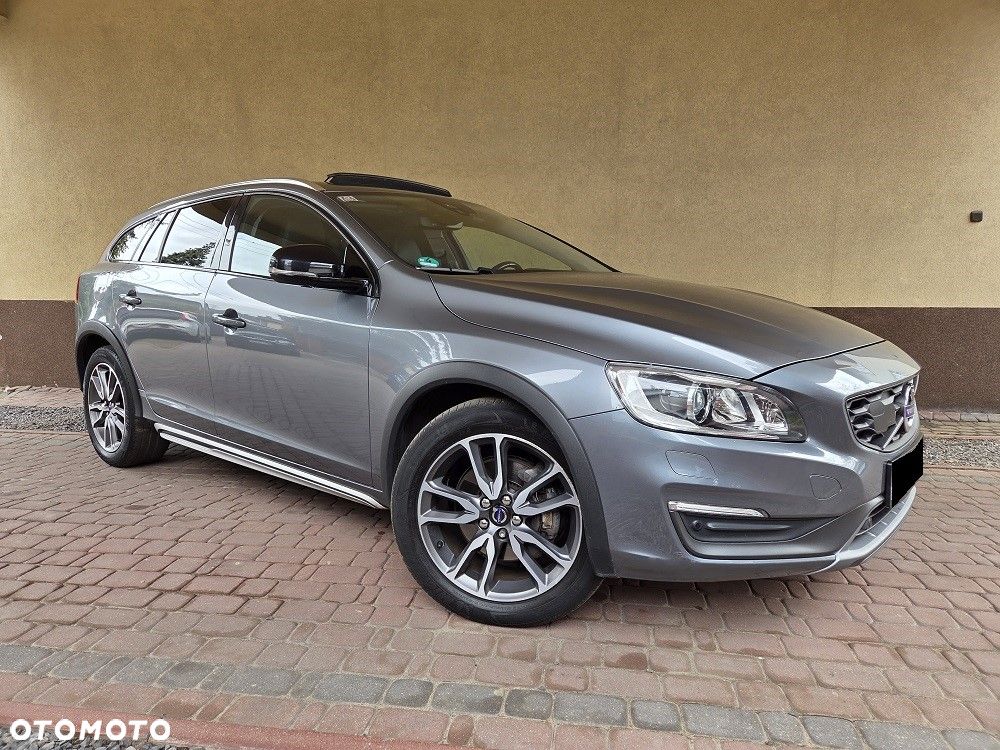 Volvo V60 Cross Country D4 Geartronic Summum - 2