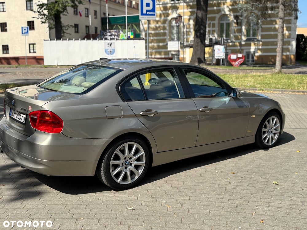 BMW Seria 3 320d - 4
