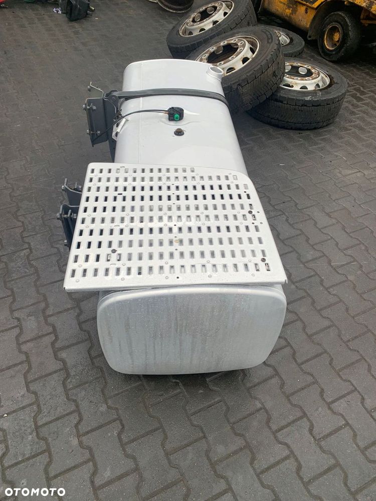 KOMPLETNY ZBIORNIK PALIWA DAF XF 105 106 690L - 2