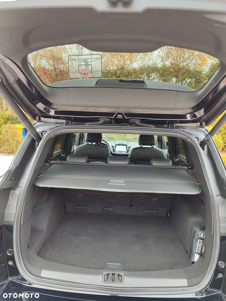 Ford Kuga 1.5 EcoBoost 2x4 ST-Line - 17