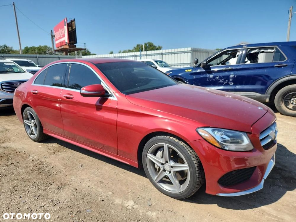 Mercedes-Benz Klasa C 300 9G-TRONIC - 2