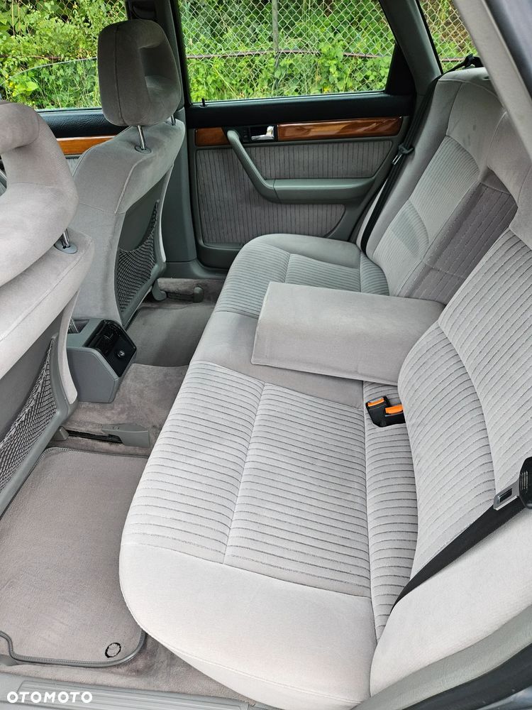 Audi 100 2.8 E - 18