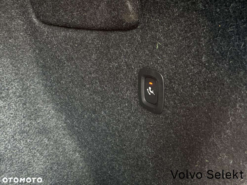 Volvo XC 40 - 31