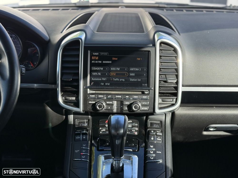 Porsche Cayenne Platinum Edition - 41