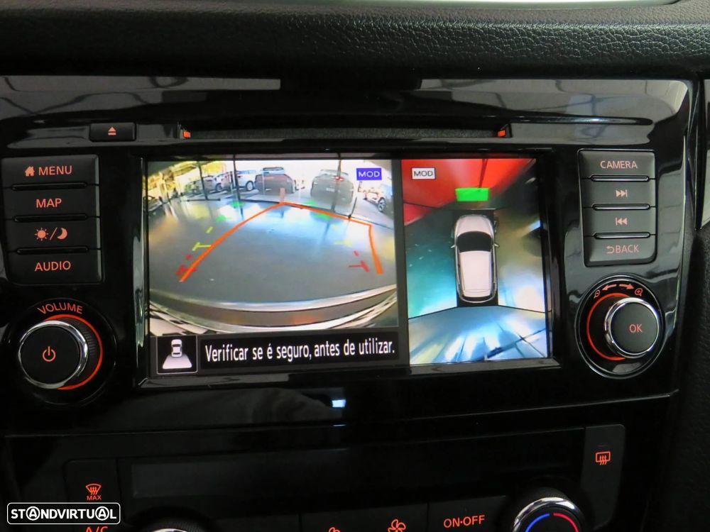 Nissan Qashqai 1.5 dCi N-Connecta J18+Led - 38