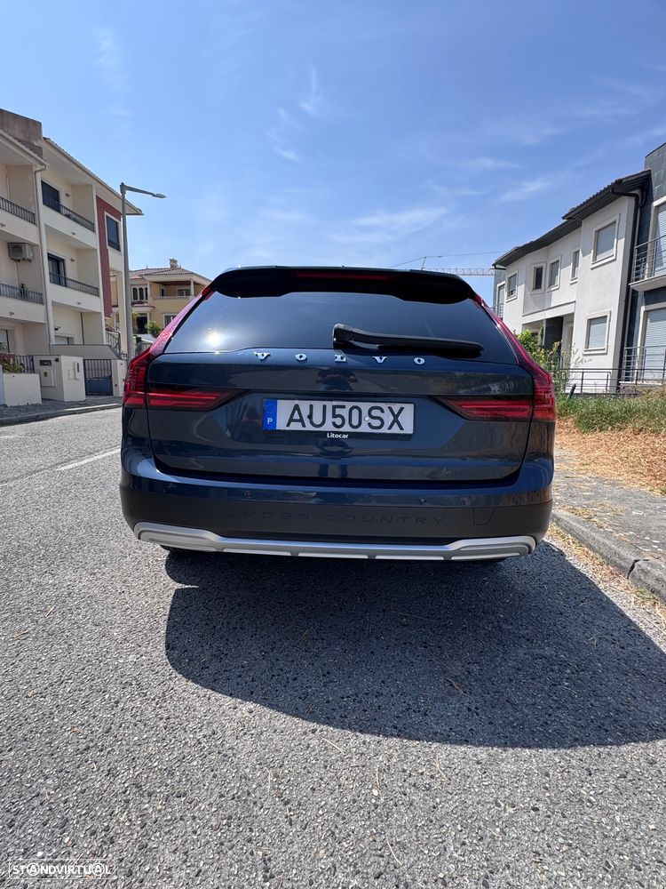 Volvo V90 Cross Country - 4