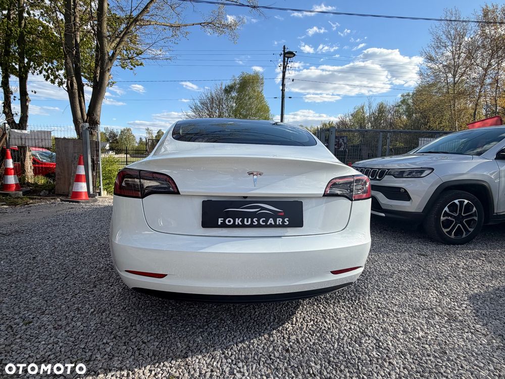 Tesla Model 3 RWD - 8