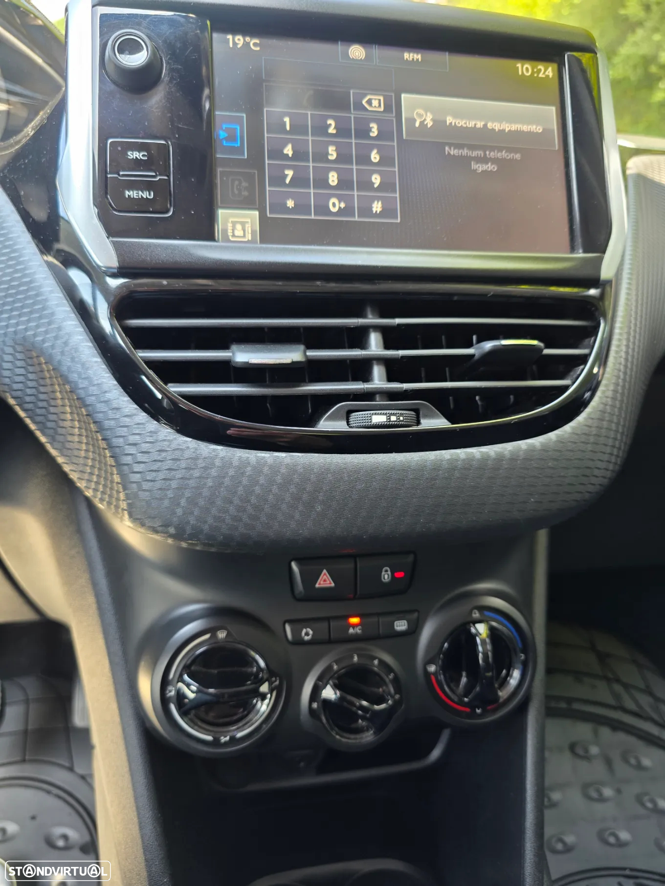 Peugeot 208 - 7