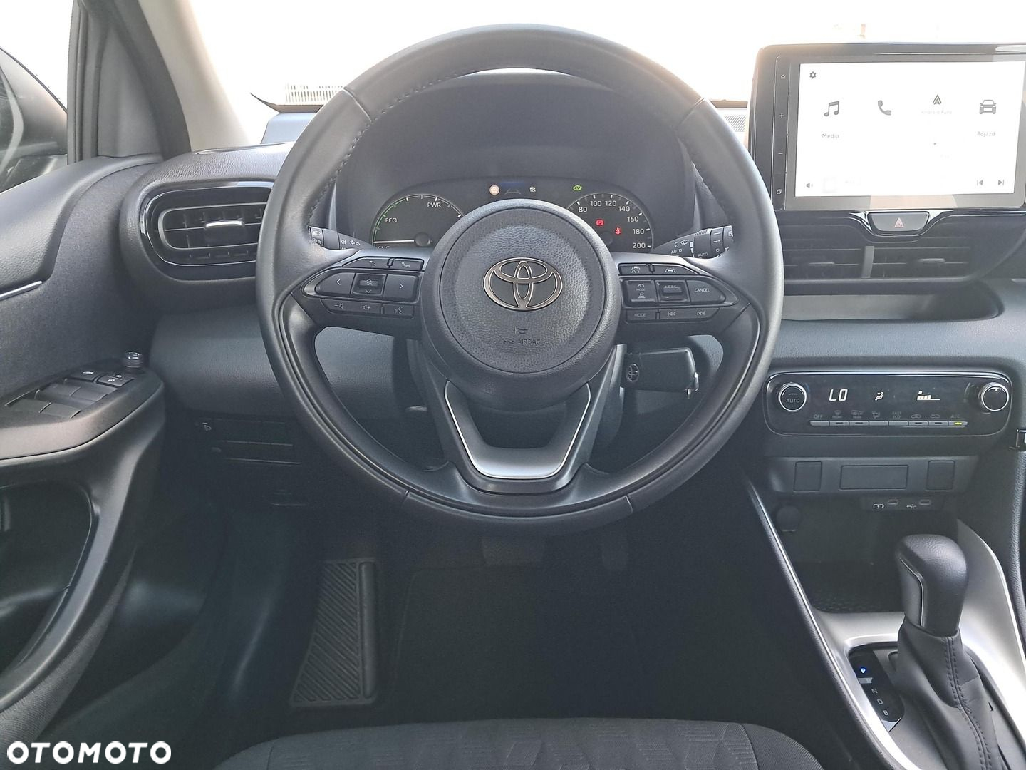 Toyota Yaris - 16