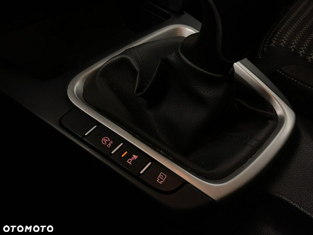 Kia Ceed - 27