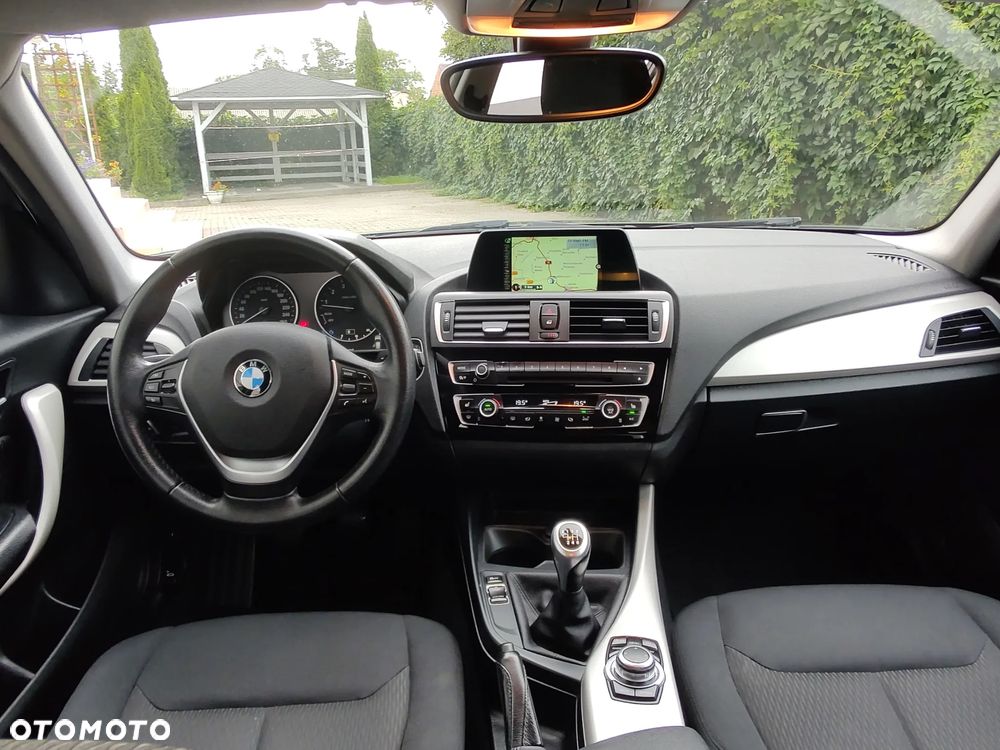 BMW Seria 1 120i Advantage - 15