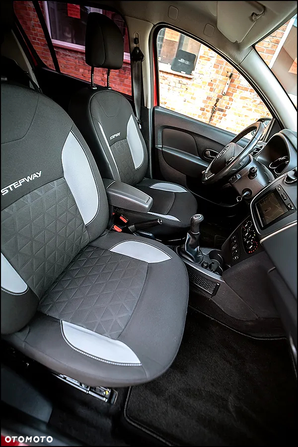 Dacia Sandero Stepway TCe 90 Prestige - 32