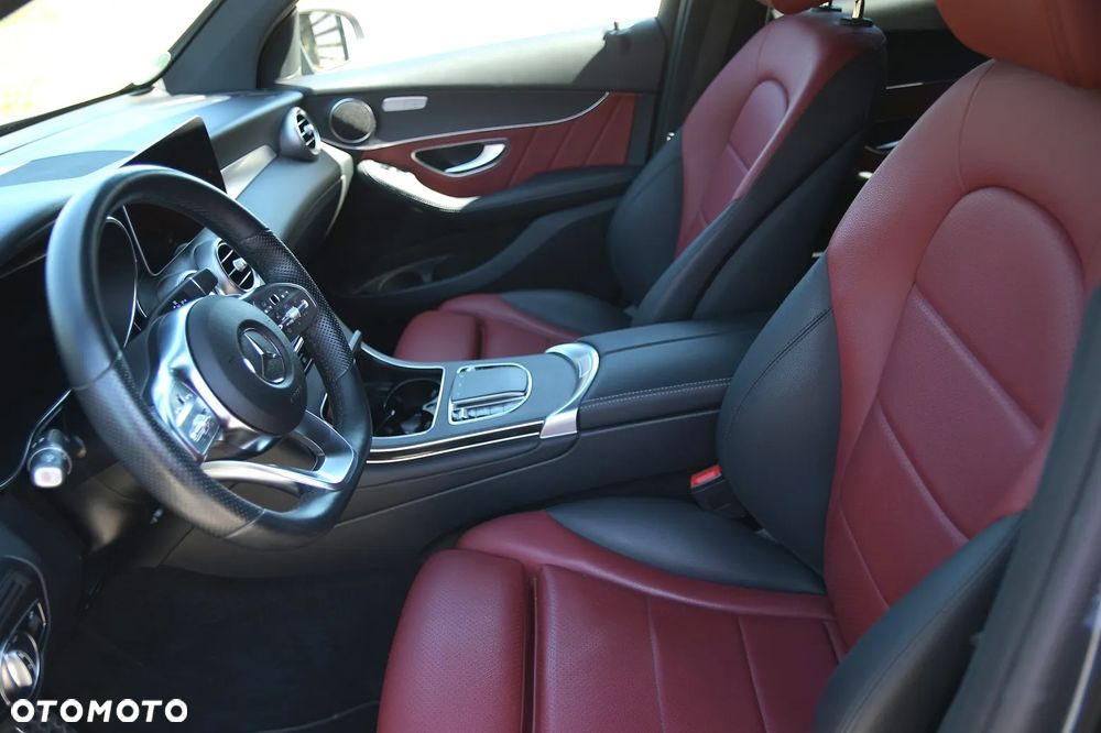Mercedes-Benz GLC 220 d 4Matic 9G-TRONIC - 22