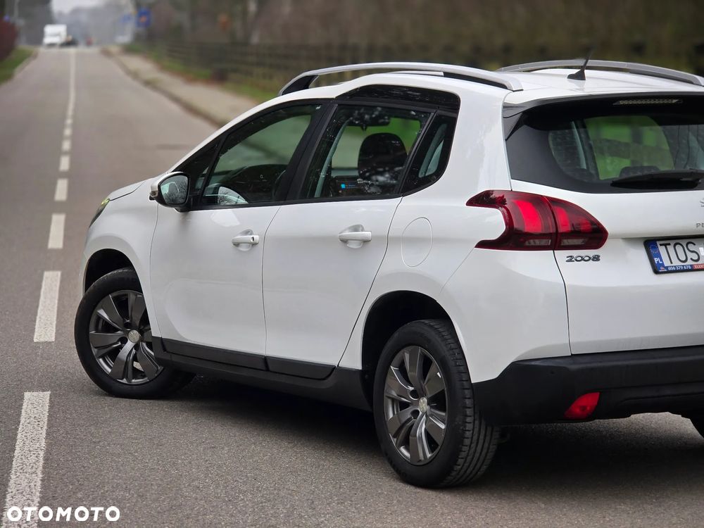 Peugeot 2008 BlueHDi 100 STOP & START Style - 37