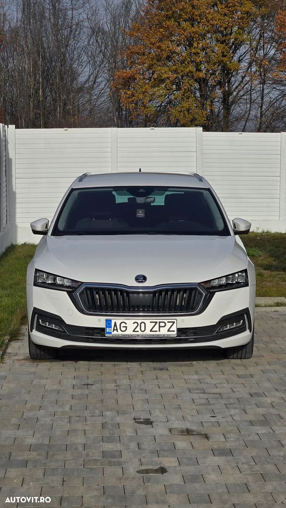 Skoda Octavia Combi Diesel 2.0 TDI DSG Ambition - 1