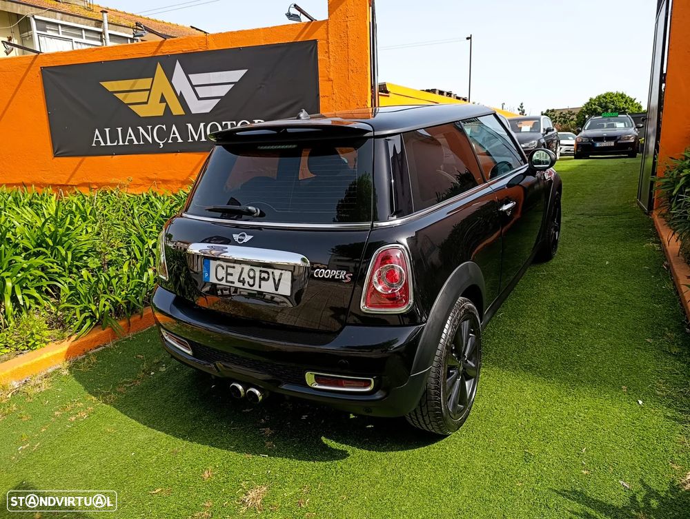 MINI 3 Portas Cooper S - 3