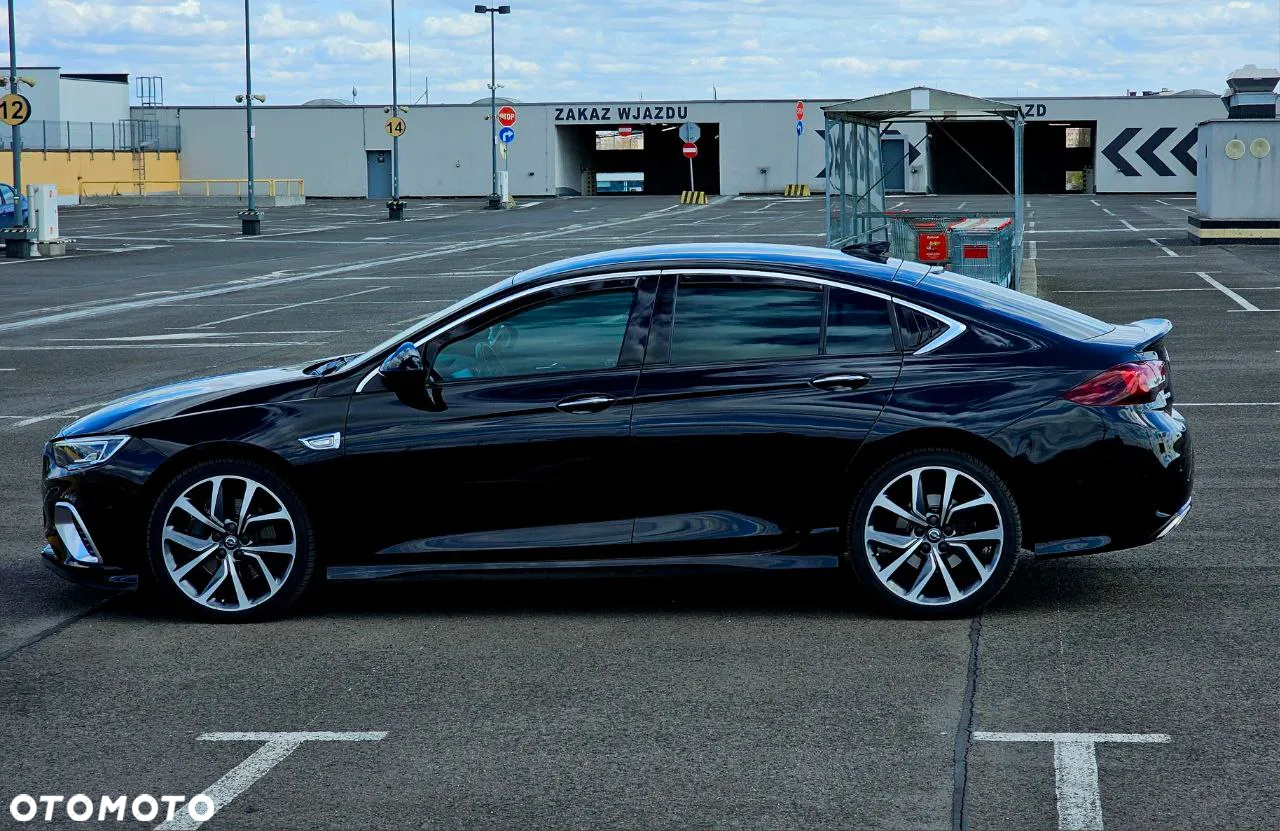 Opel Insignia 2.0 T 4x4 GSi S&S - 3