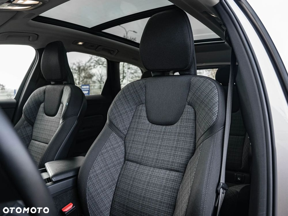 Volvo XC 60 T6 AWD Recharge Geartronic Inscription Expression - 23