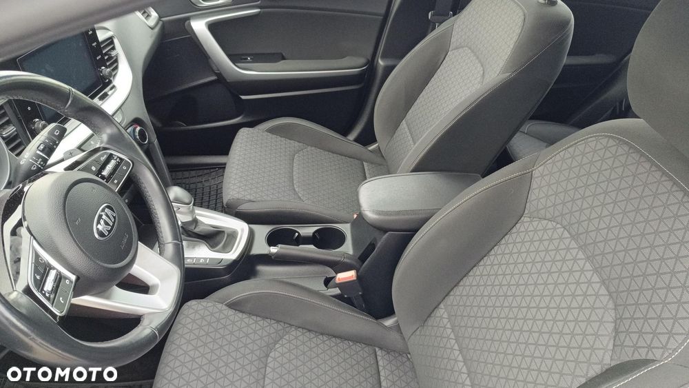 Kia Ceed 1.5 T-GDI L Business Line Plus DCT - 14
