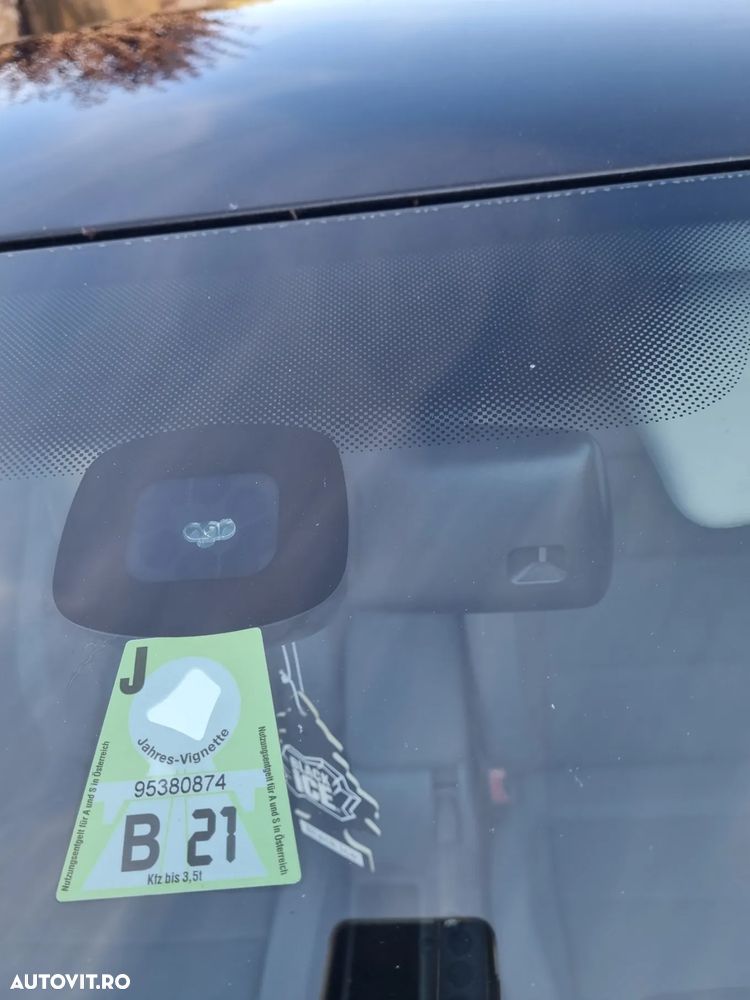 Volkswagen Golf 1.9 TDI DPF Comfortline - 11