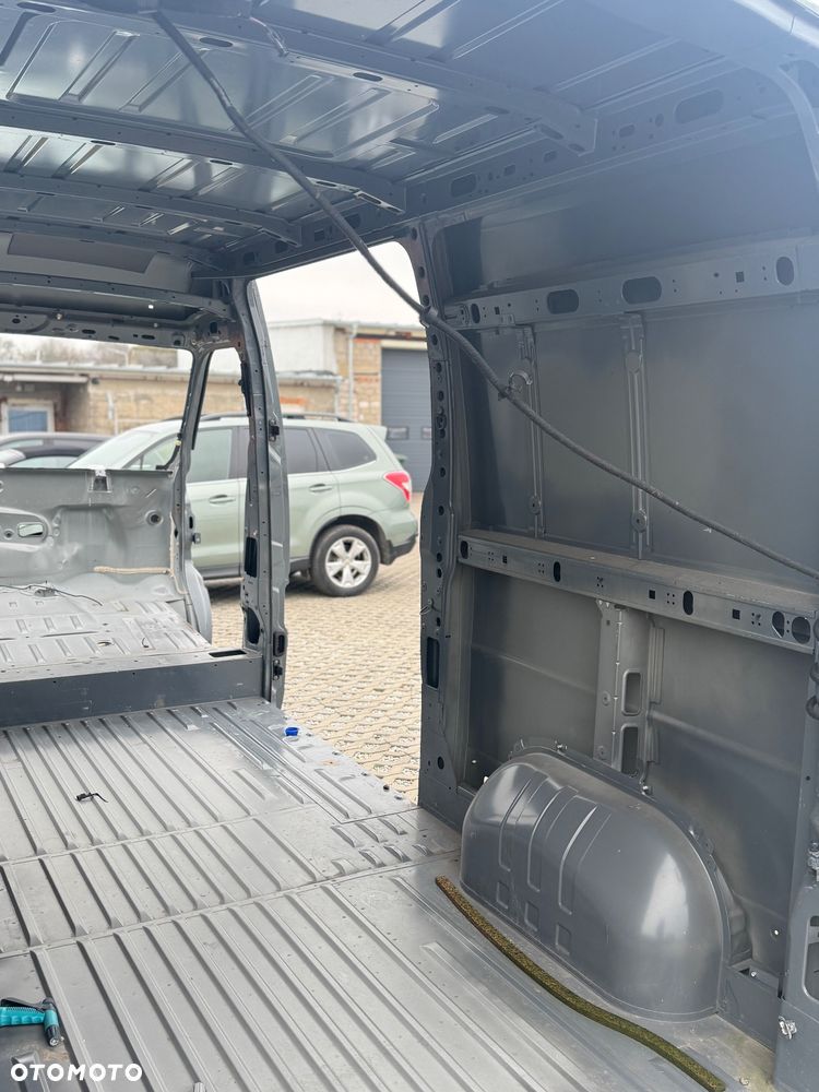 Karoseria Renault Master - 8