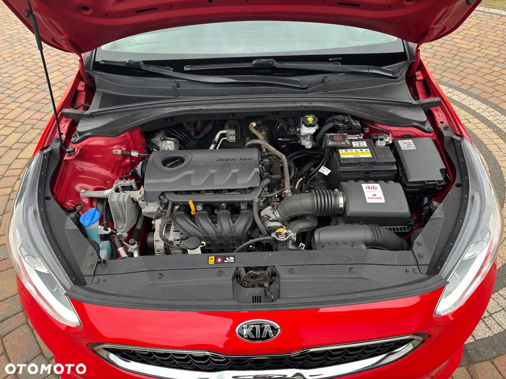 Kia Ceed - 36