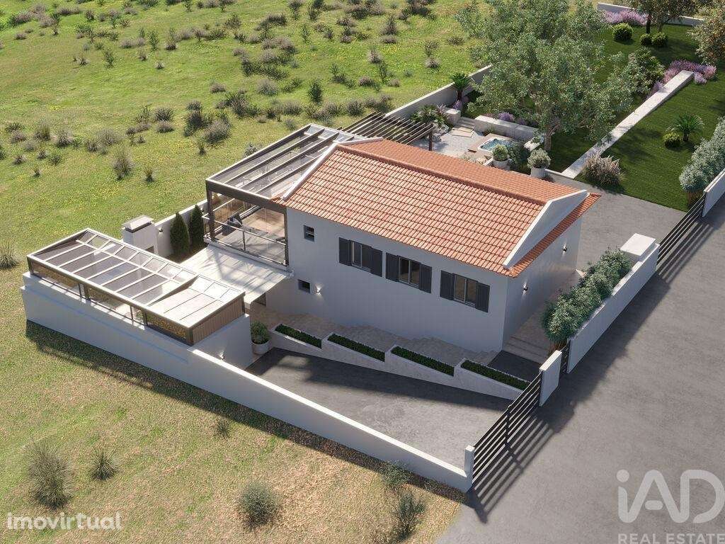 Casa tradicional T3 em Lourinhã e Atalaia de 109,00 m2 - Grande imagem: 3/21