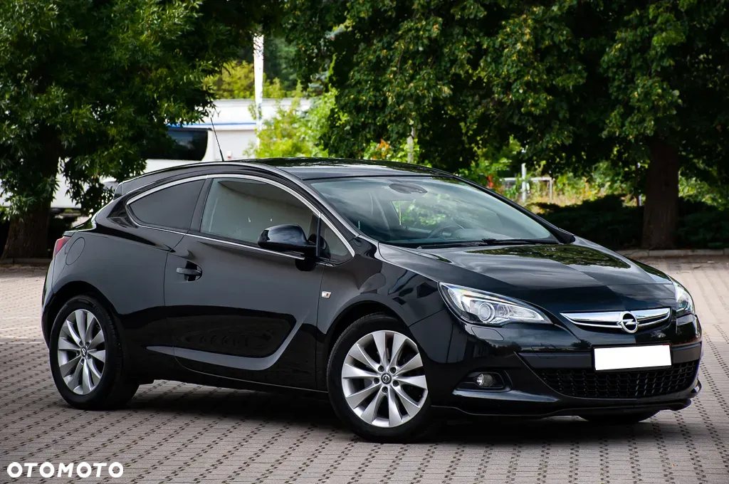 Opel Astra IV GTC 1.6 T Sport - 3