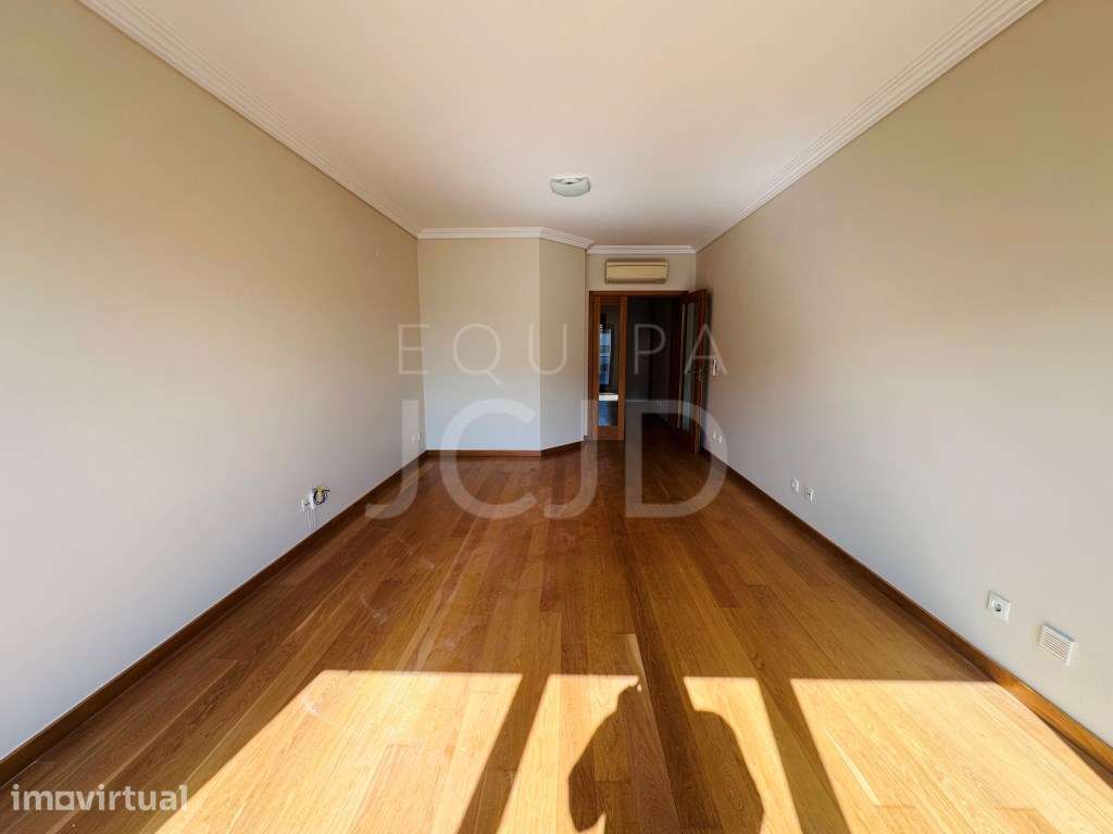 Apartamento T2 com 98 m², Garagem e Varandas | Lumiar, Lisboa - Grande imagem: 4/23