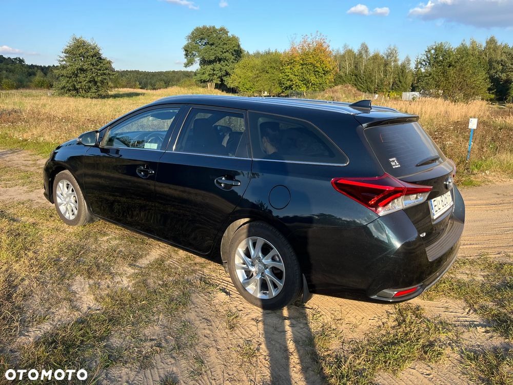 Toyota Auris 1.6 Comfort - 4