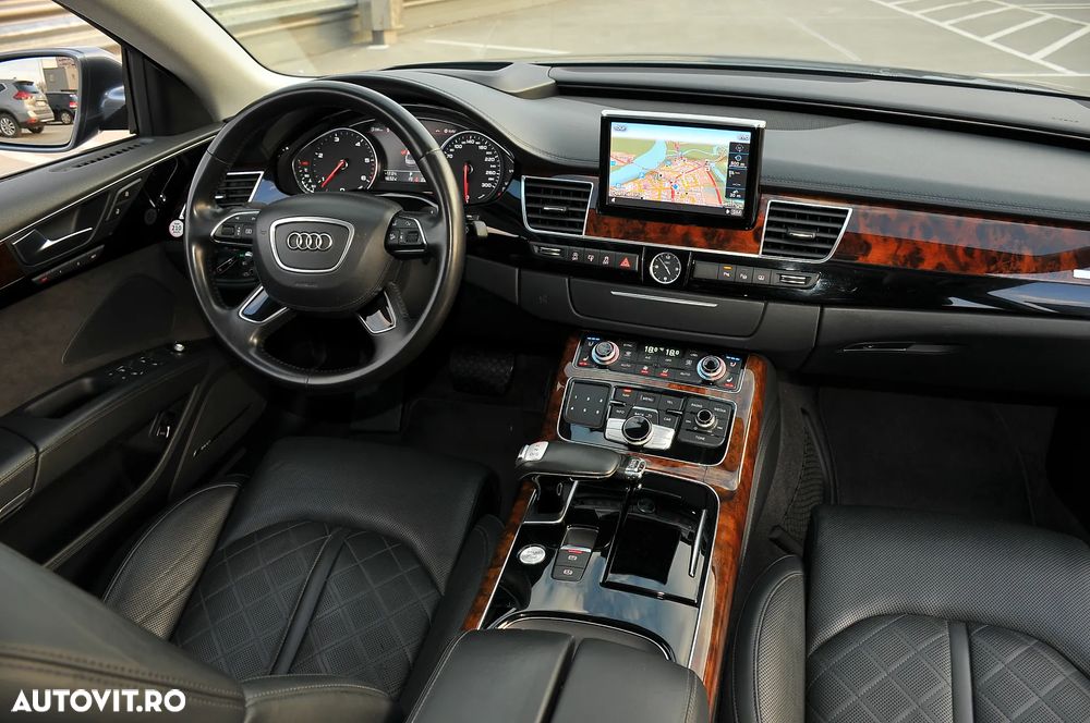 Audi A8 - 6
