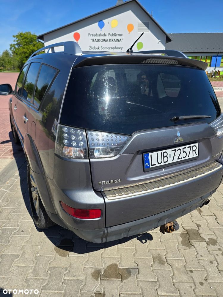 Mitsubishi Outlander 2.0 DID Instyle NAVI - 4