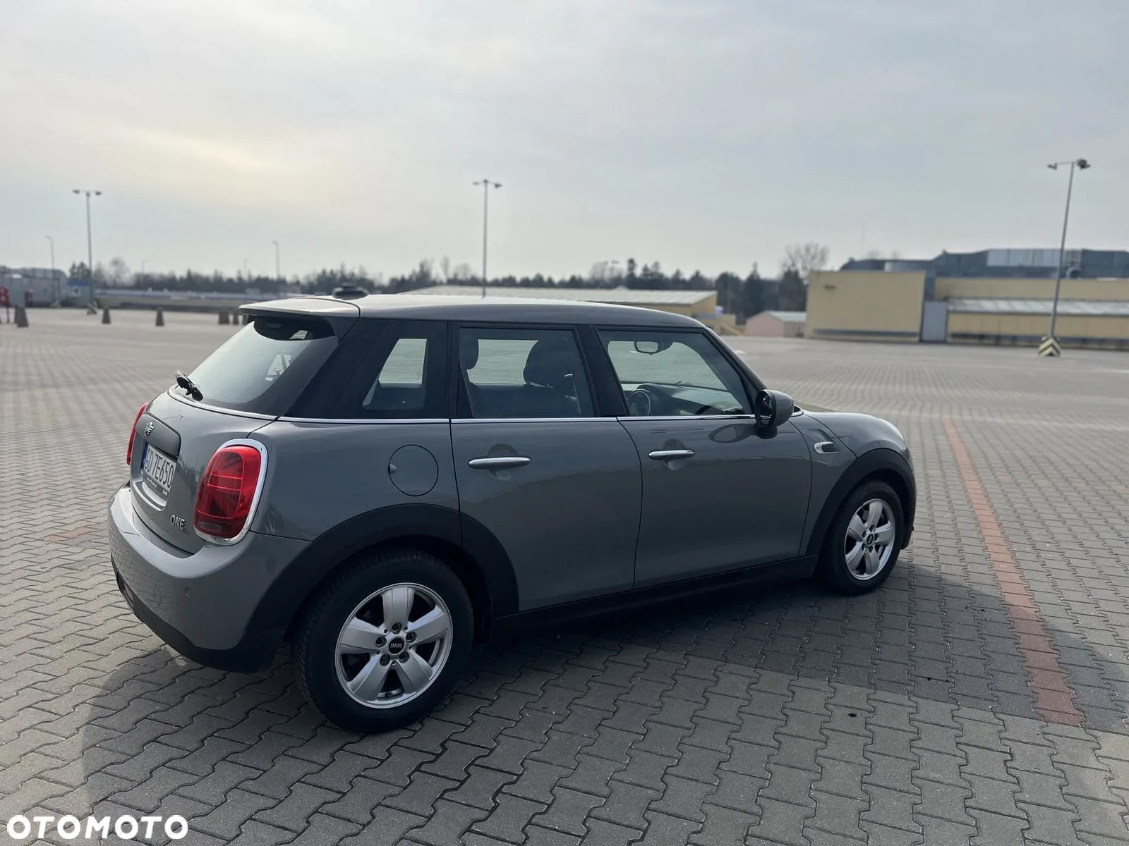 MINI ONE - 12