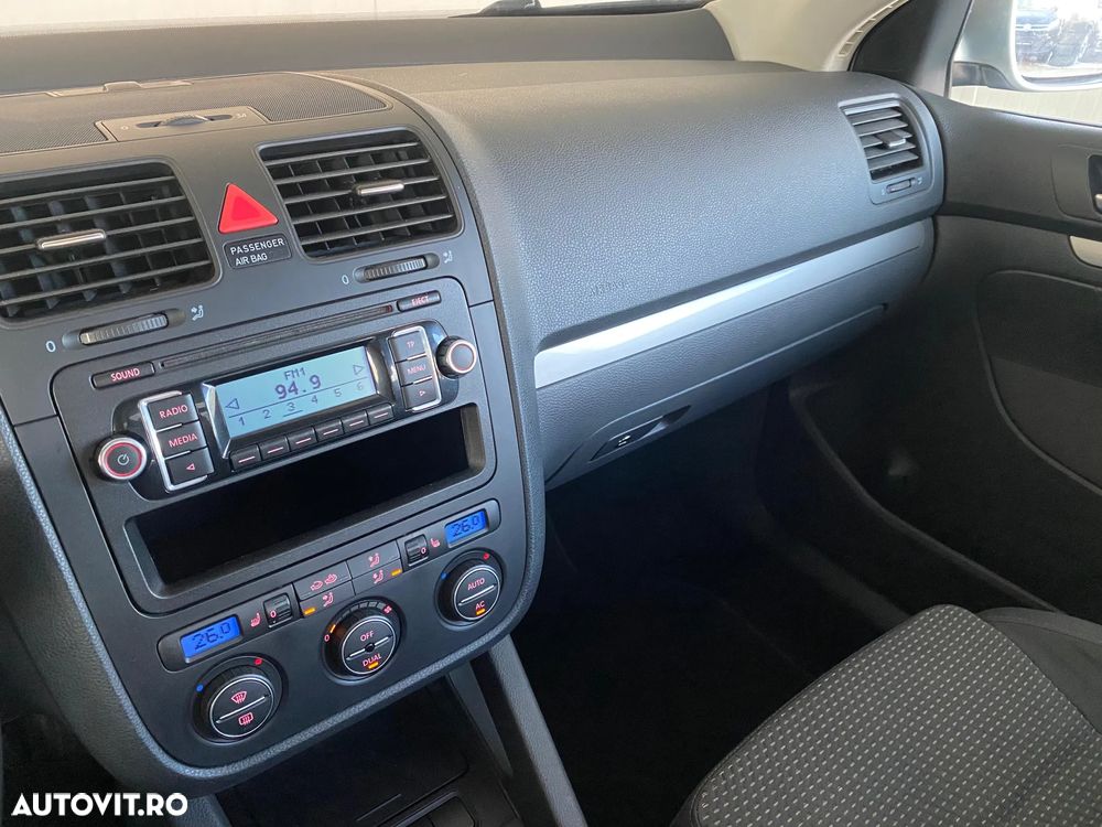 Volkswagen Golf - 15