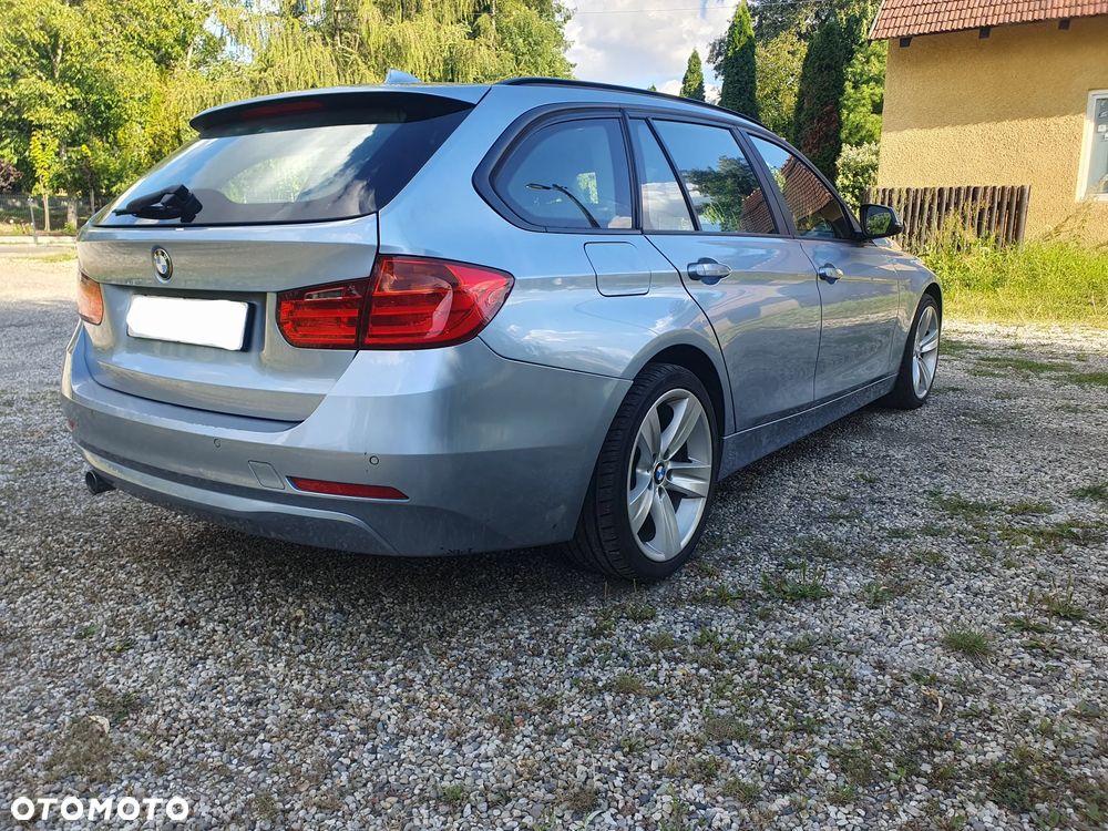 BMW Seria 3 318d - 16