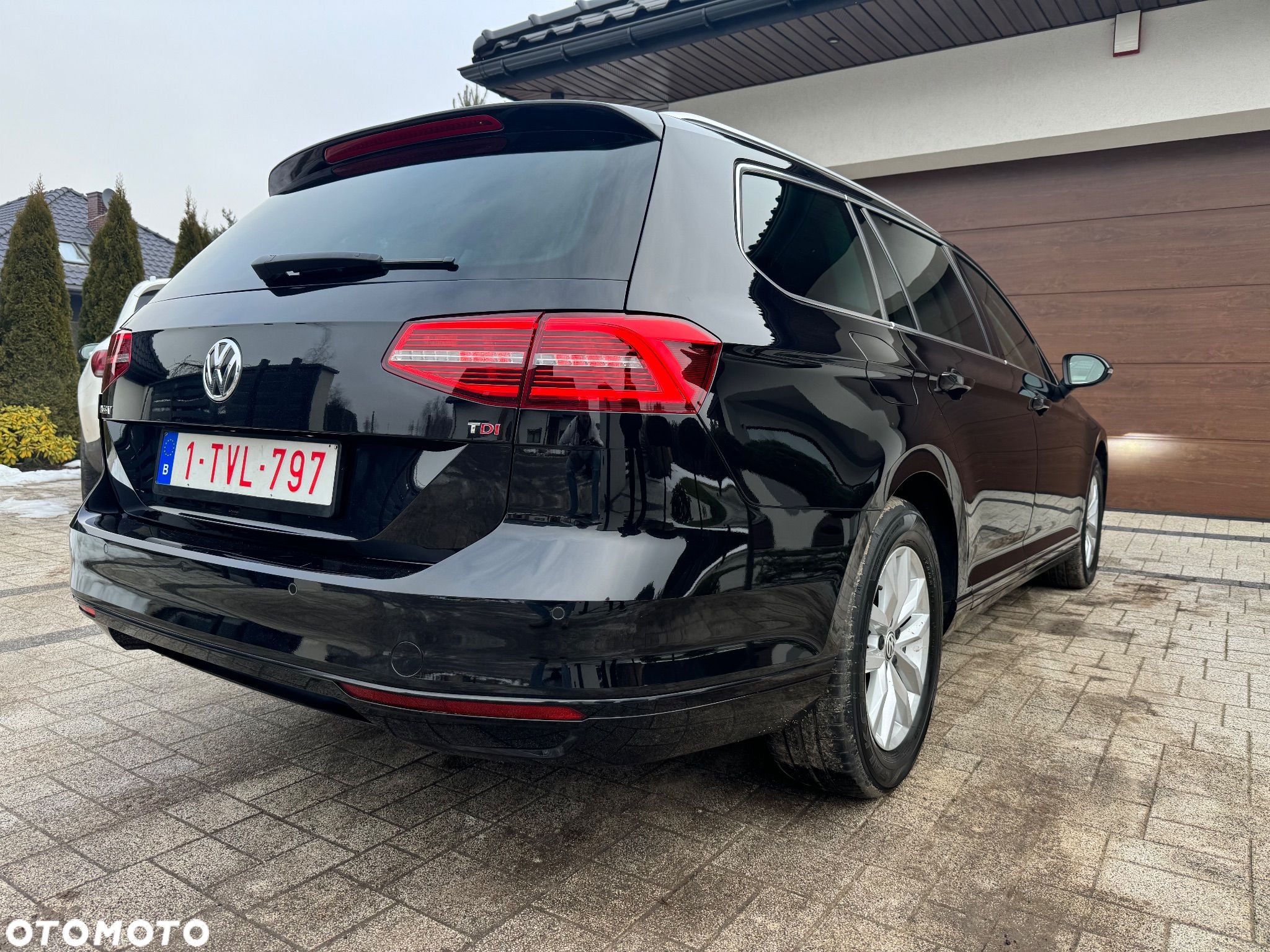 Volkswagen Passat Variant 1.6 TDI SCR DSG Comfortline - 1