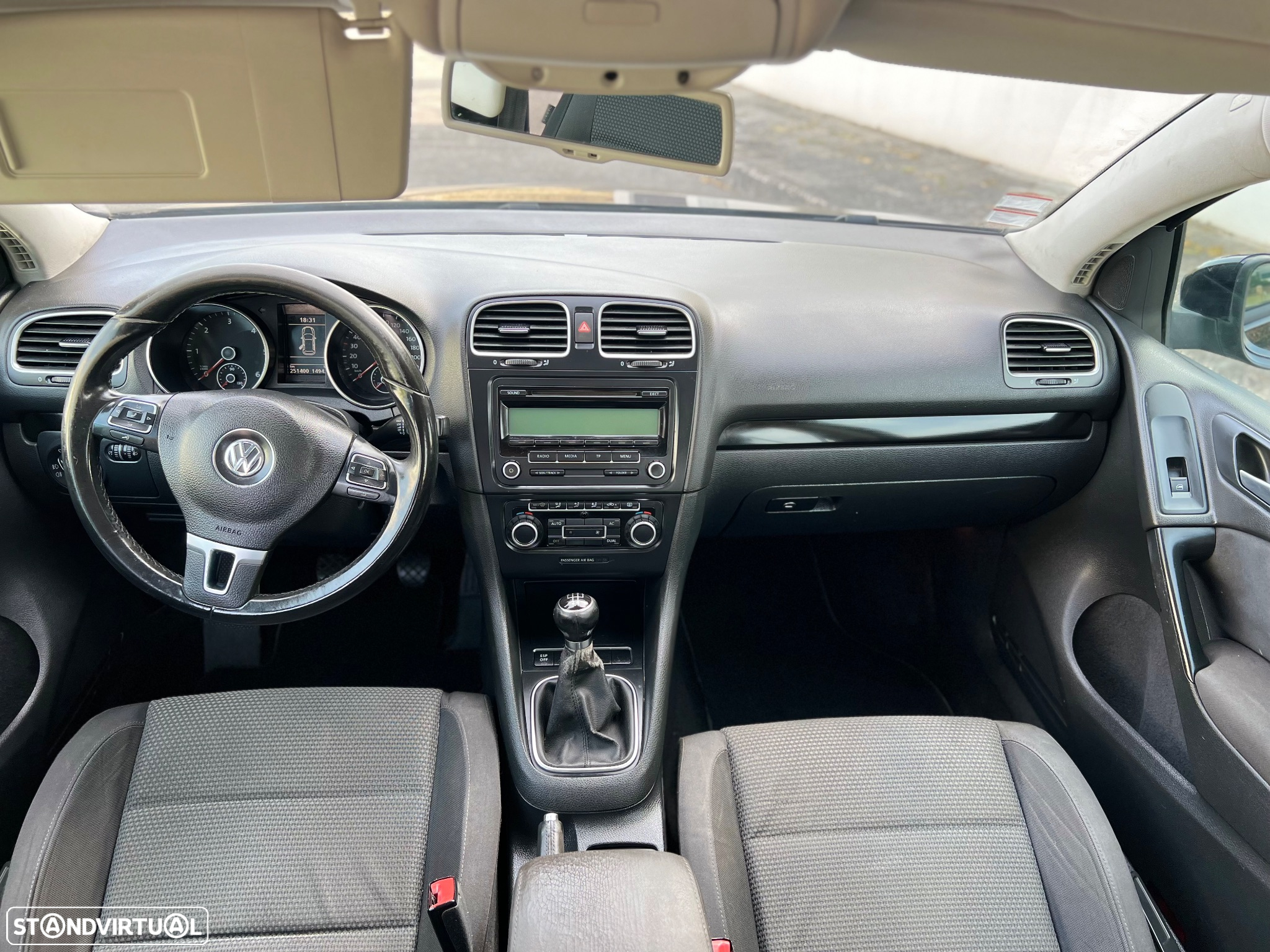 VW Golf 2.0 TDi Confortline - 7