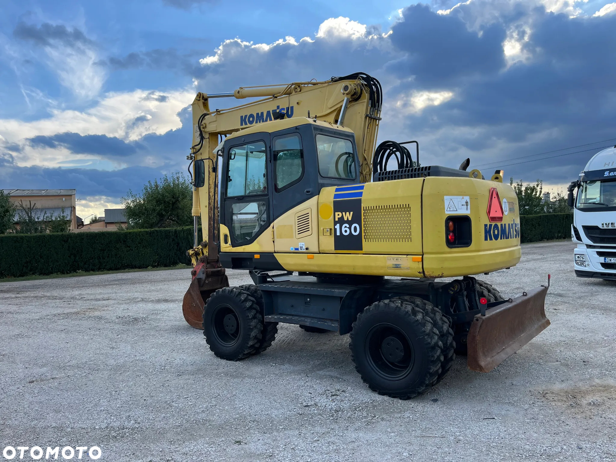 New Holland - 3