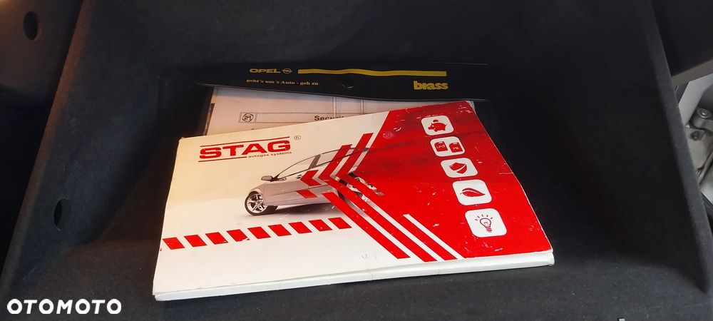 Opel Vectra 1.8 - 23