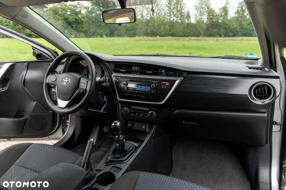 Toyota Auris 1.33 Dual-VVT-i Comfort - 28