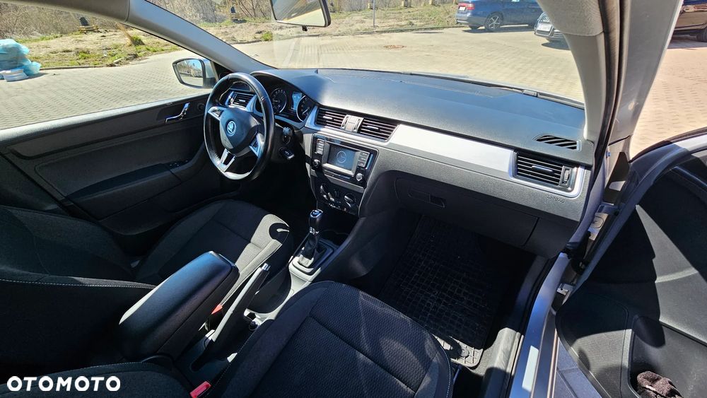 Skoda RAPID 1.4 TDI DPF Ambition DSG - 9