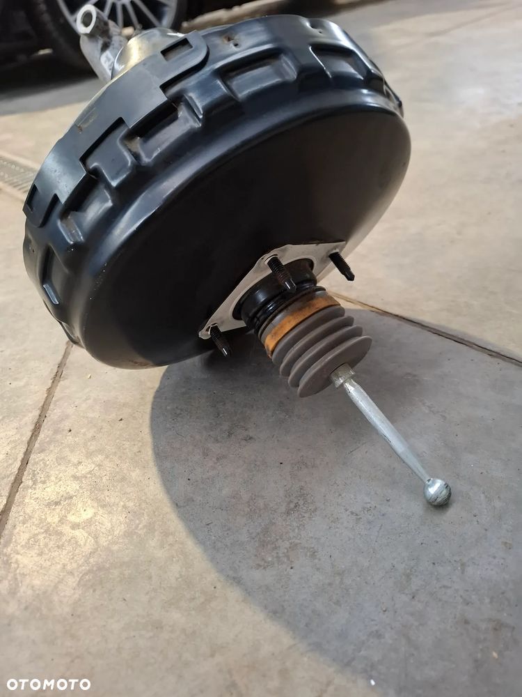 VW T6 18 rok serwo hamulcowe 7E0 612 101E - 3